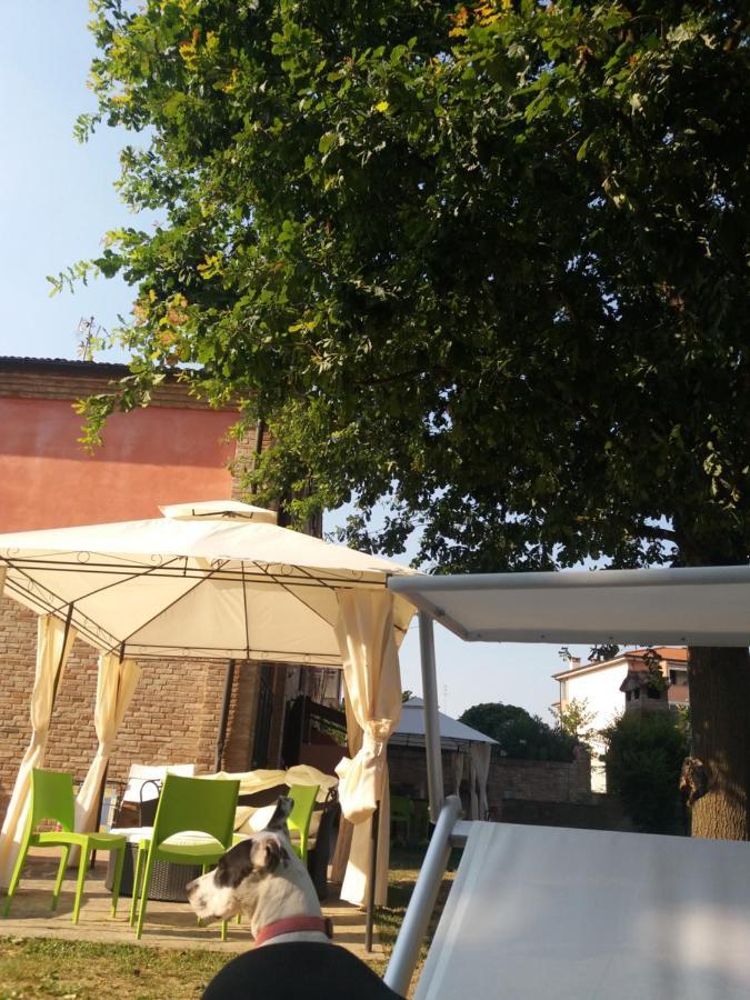 R&B Un Mondo A Colori Ferrara Exteriér fotografie